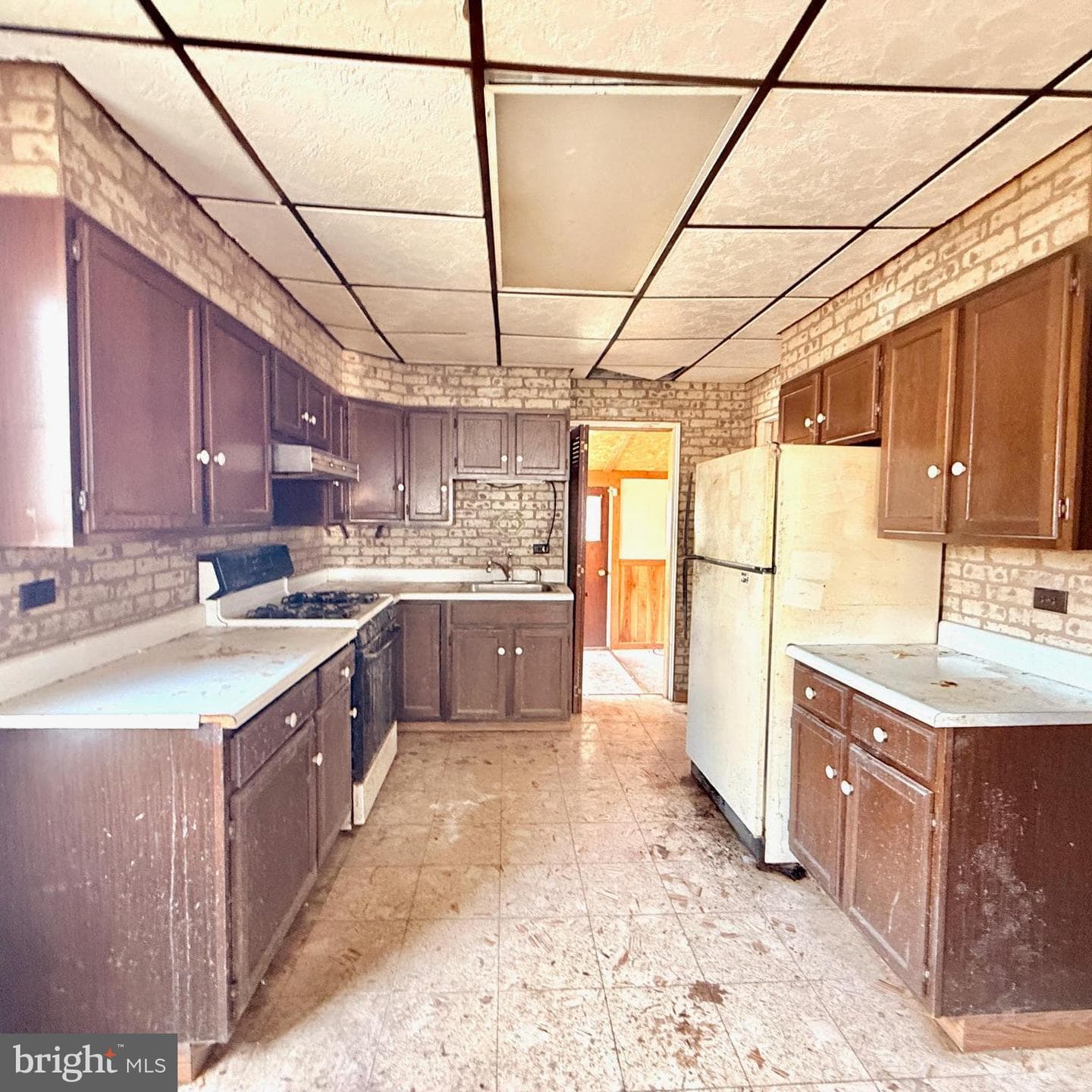 118 Midland Ave photo 11