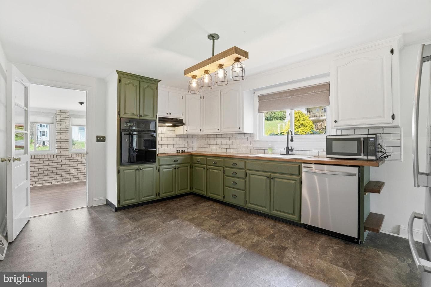 238 Kemp Road photo 11
