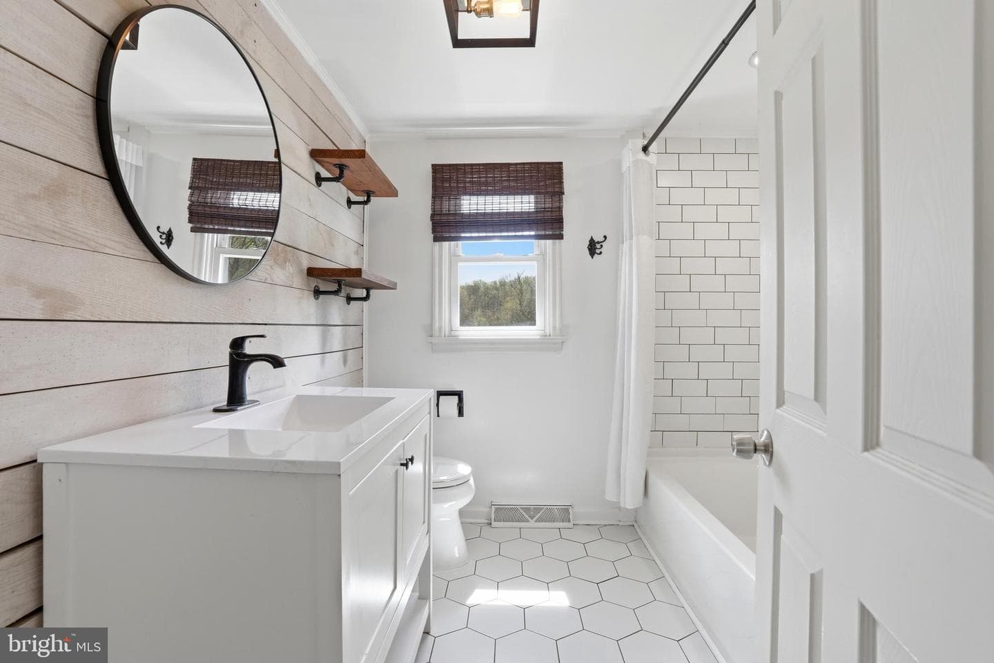 238 Kemp Road photo 19