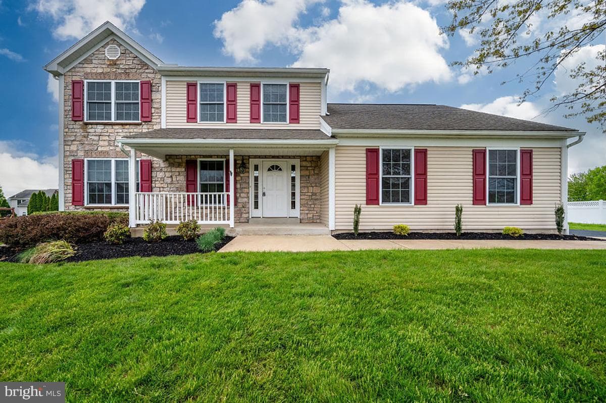 4985 Thornbury Circle