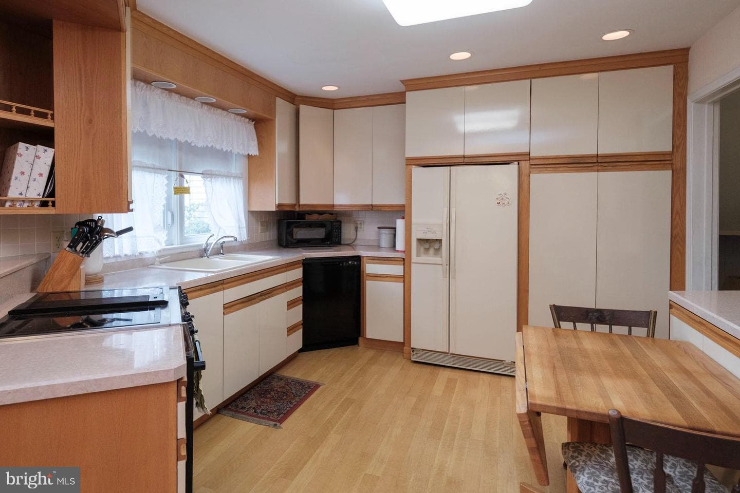 517 Berks Place photo 17