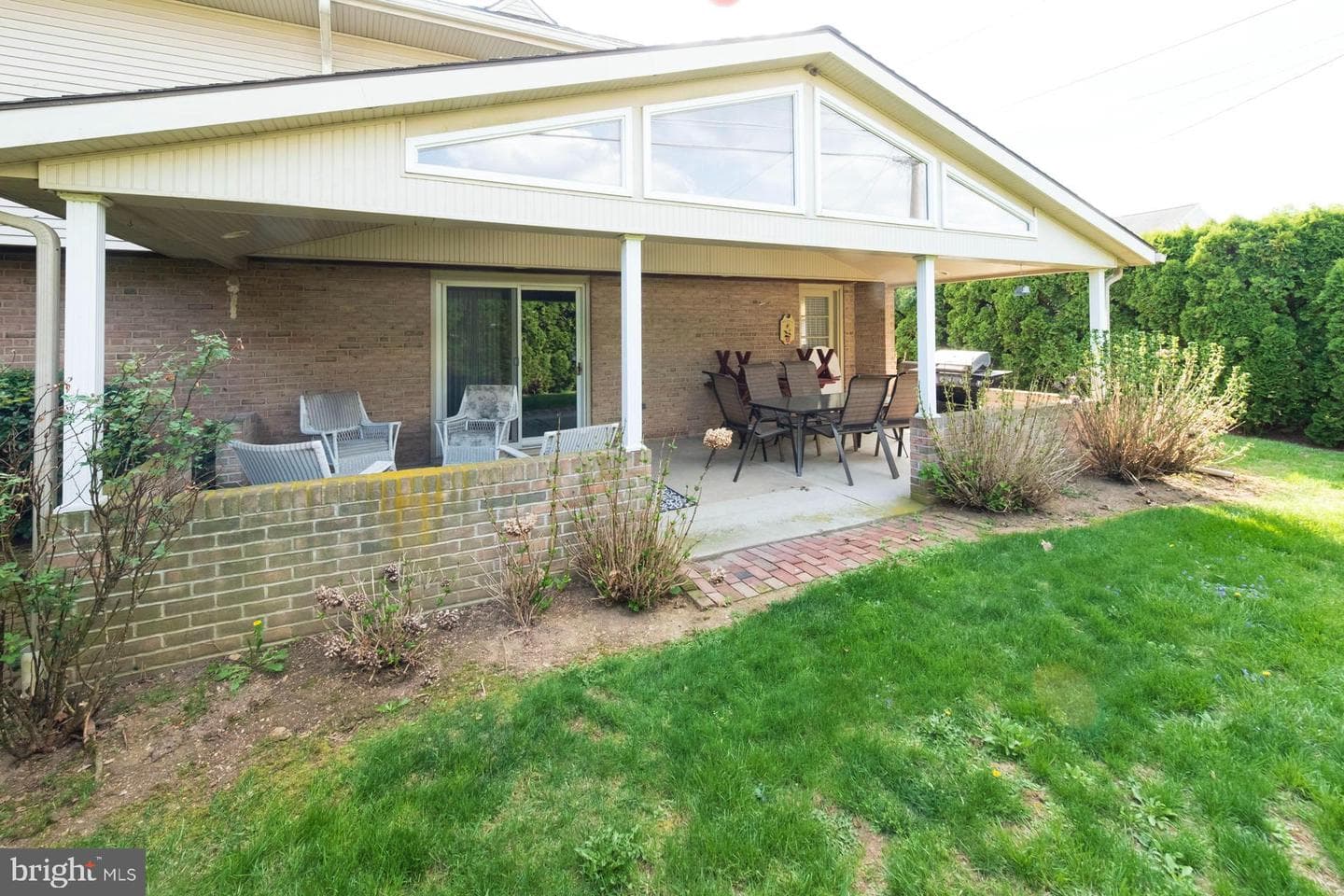 517 Berks Place photo 38