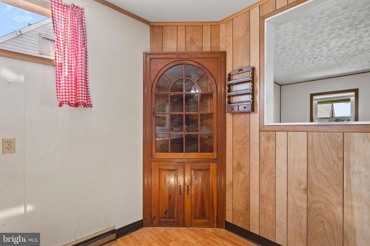 705 Hartman Avenue photo 11