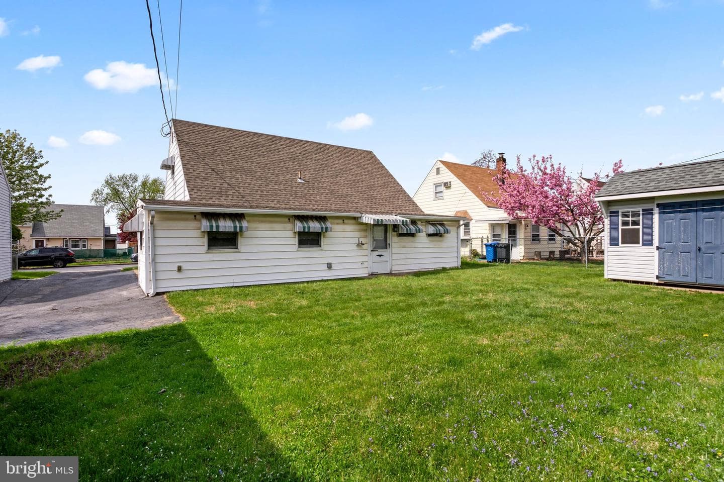 705 Hartman Avenue photo 26