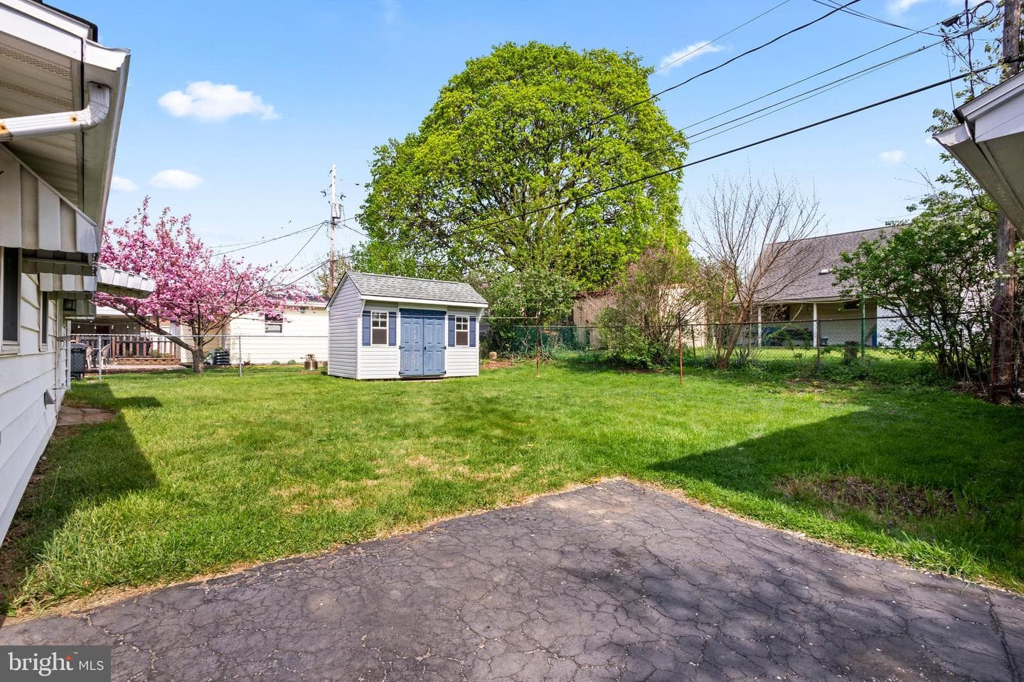705 Hartman Avenue photo 27