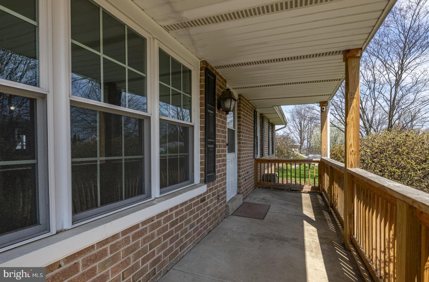526 Silver Brook Drive photo 3