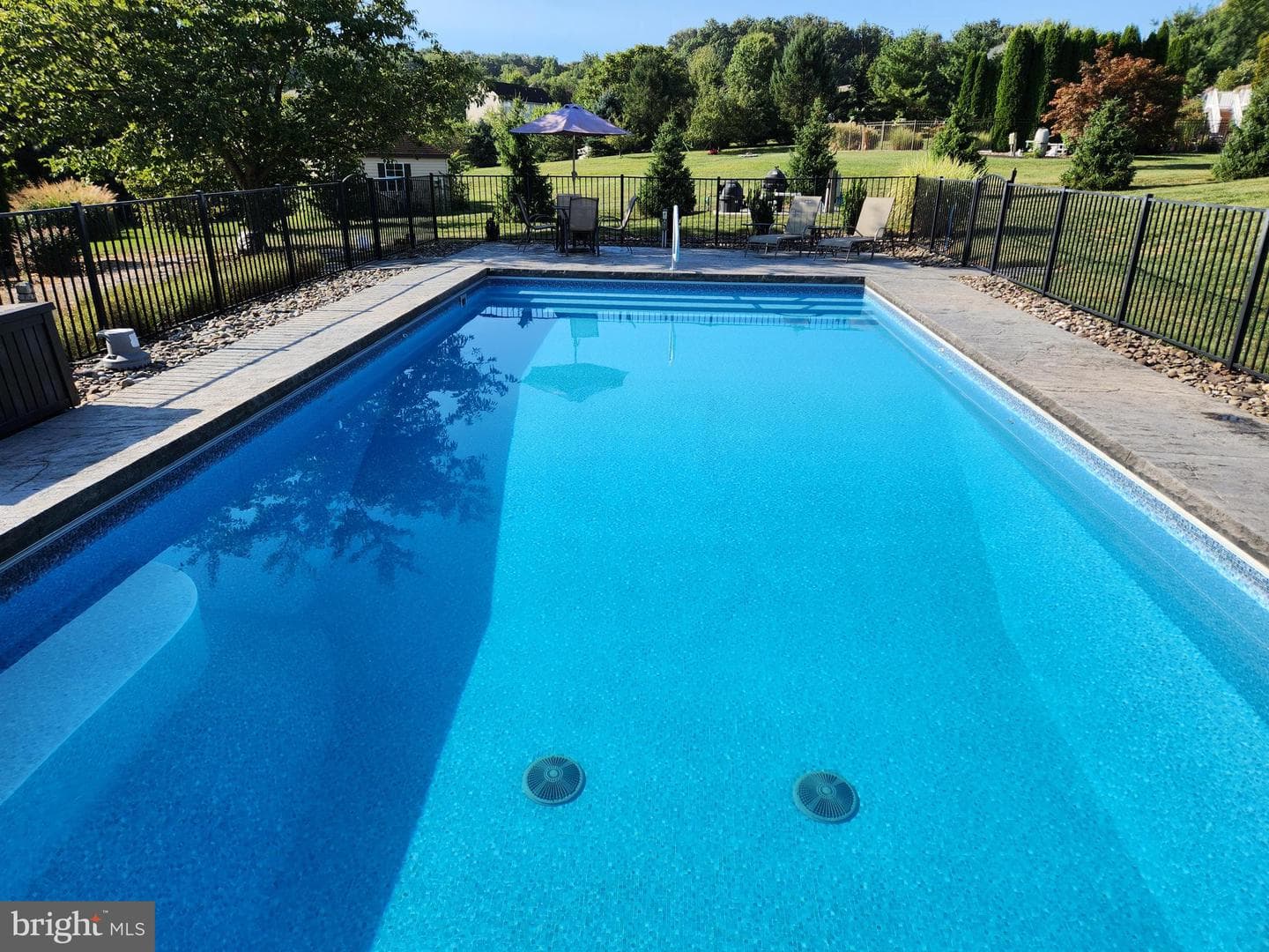 160 Eagleview Drive photo 74