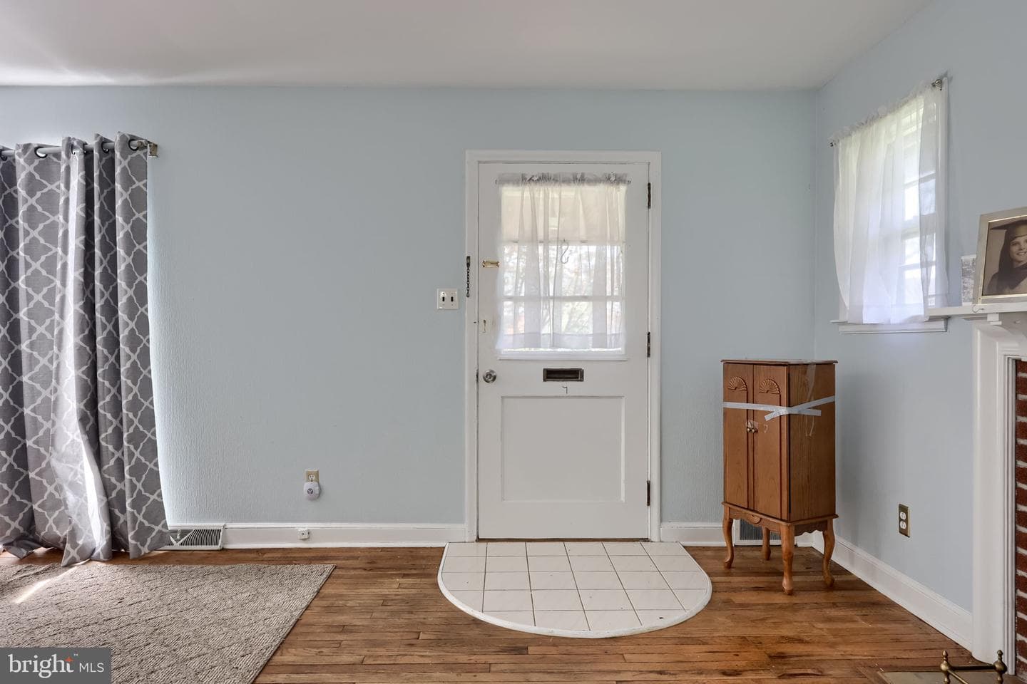 812 Brighton Avenue photo 5