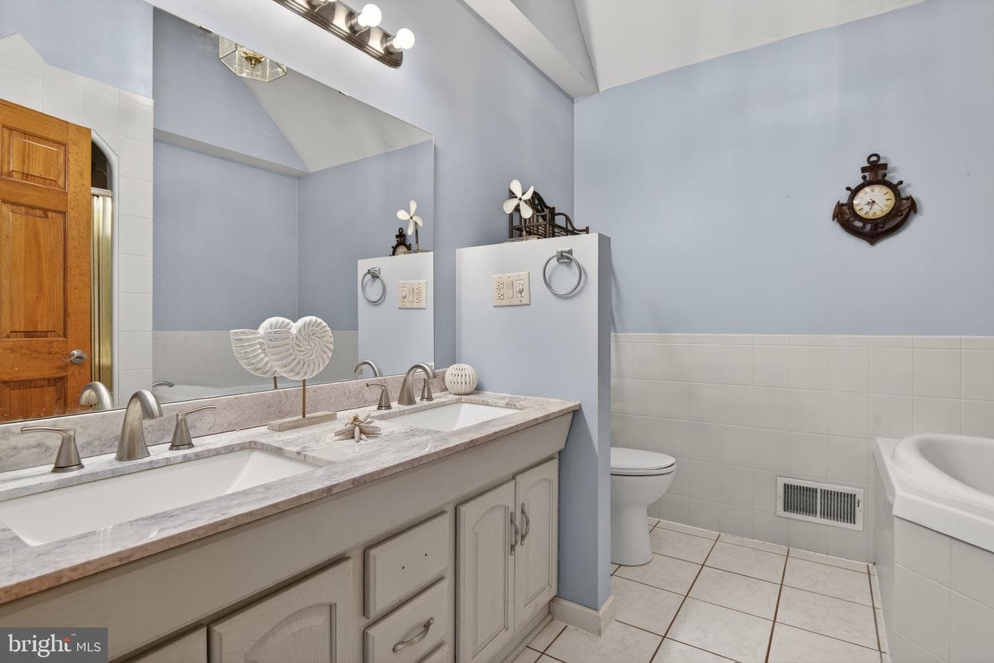 818 Green Hills Road photo 44