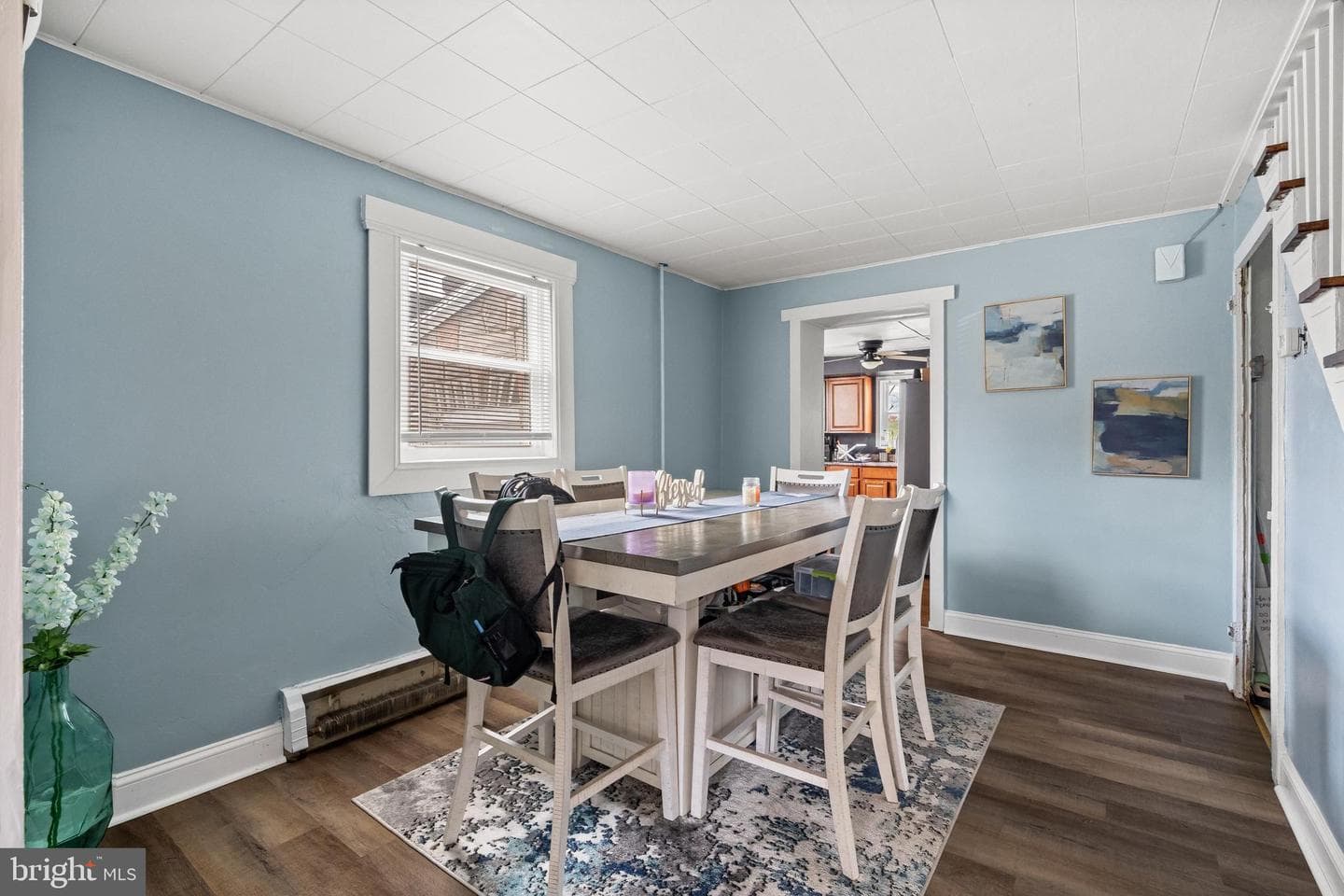 3146 Montrose Avenue photo 12