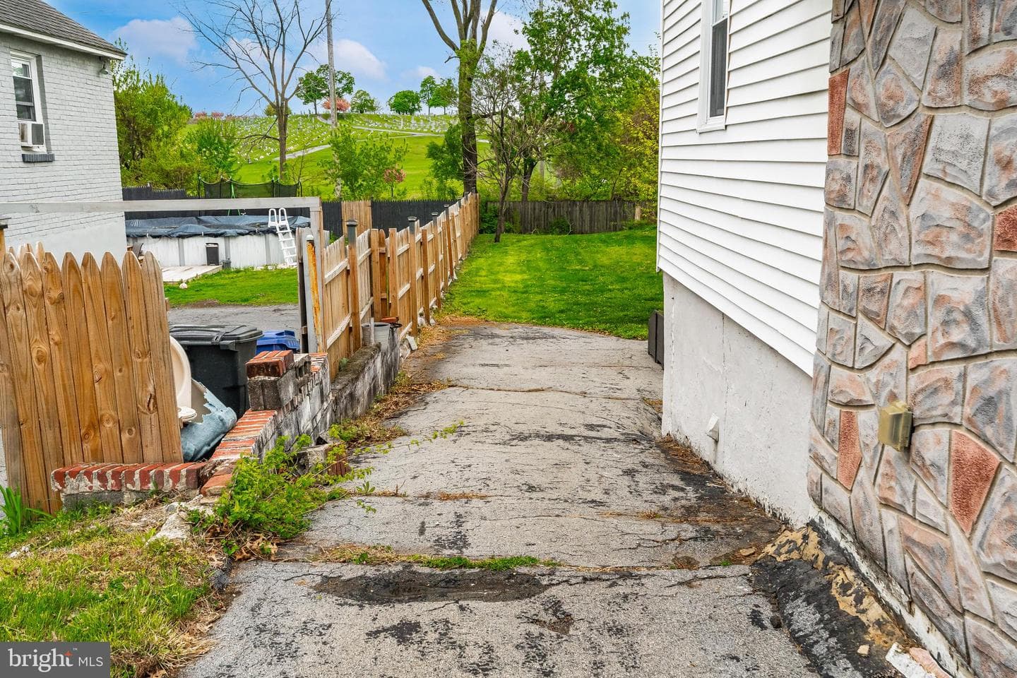 3146 Montrose Avenue photo 39