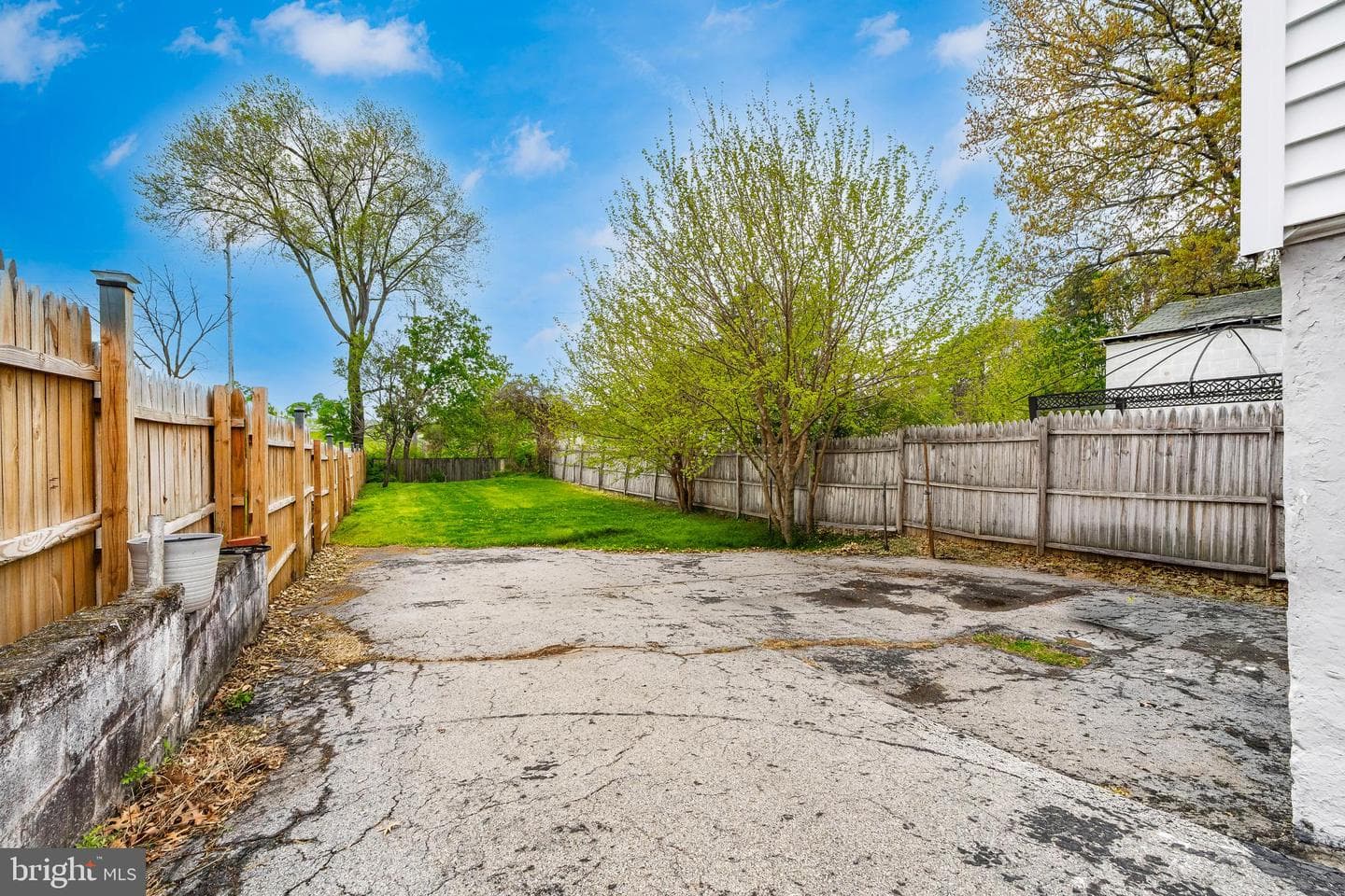 3146 Montrose Avenue photo 41