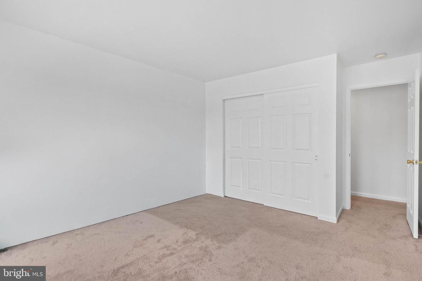 421 Harmony Lane photo 34