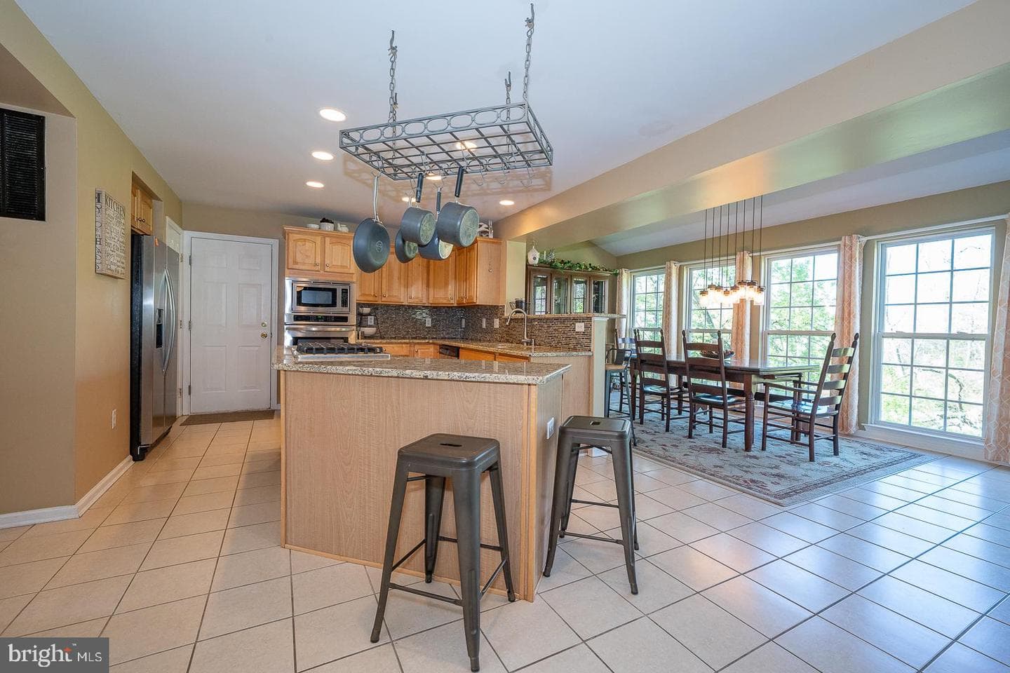 903 Maplewood Drive photo 13