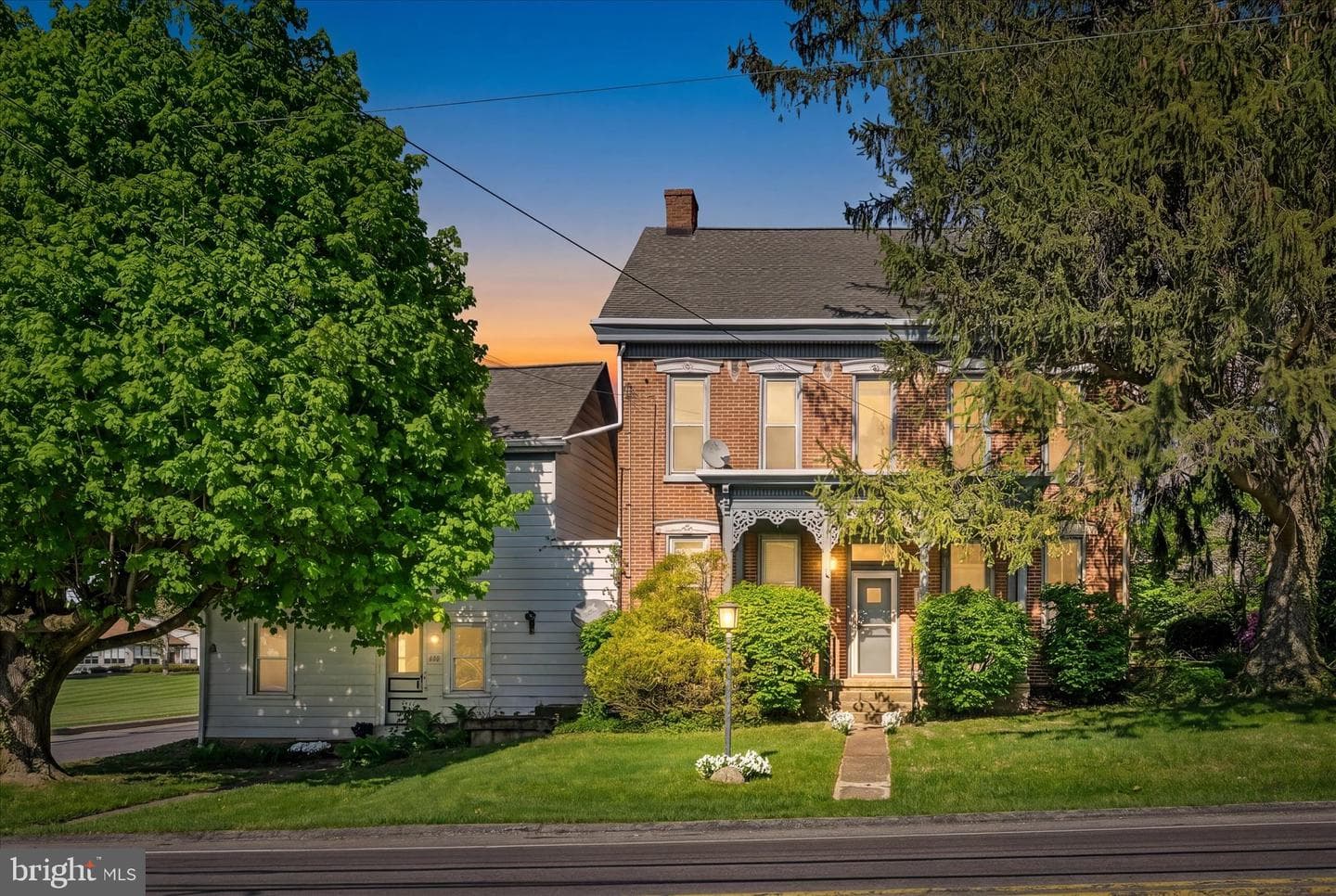 406 Noble St photo 9