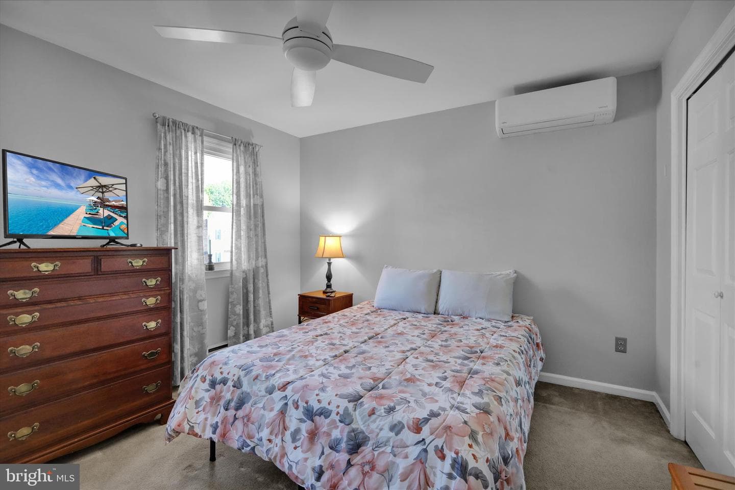 402 Columbus Street photo 28