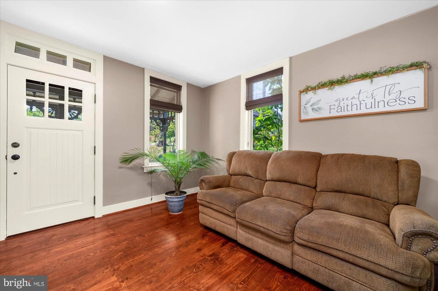63 Hampshire photo 13
