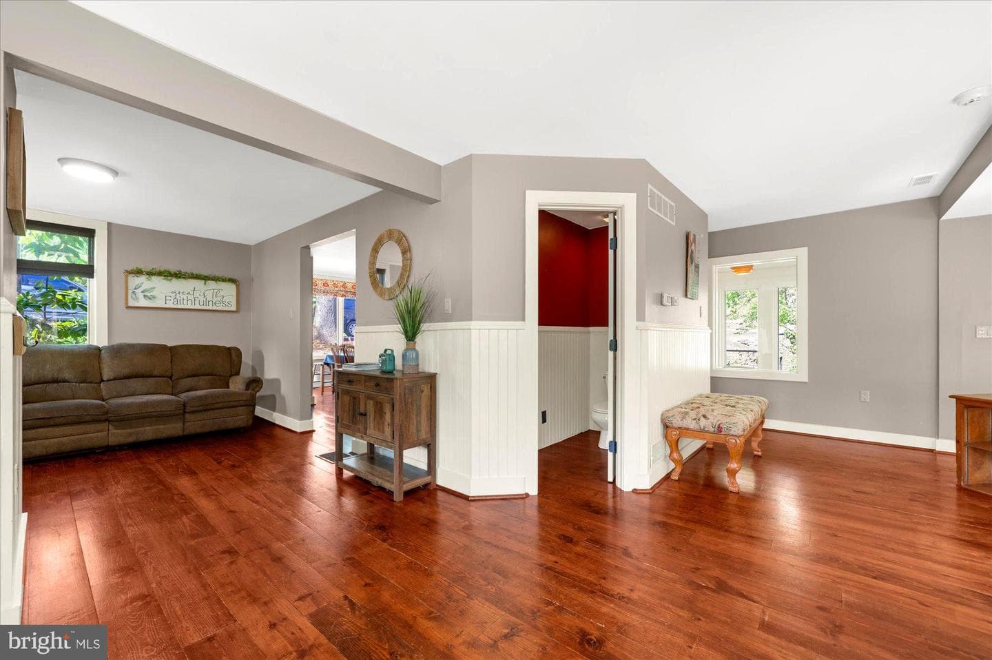 63 Hampshire photo 15