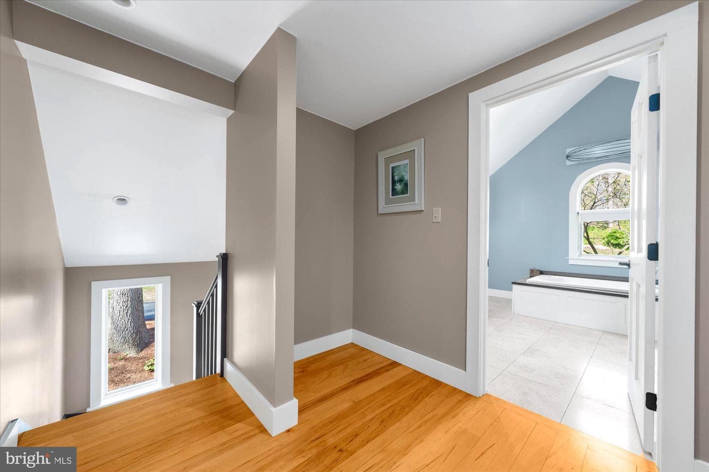63 Hampshire photo 21