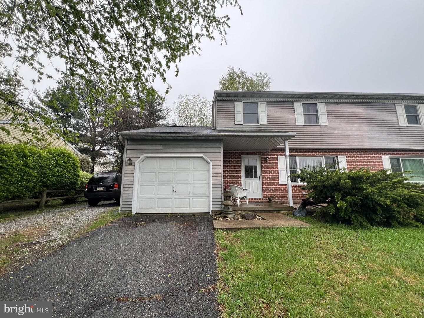 1776 Acorn Drive photo 2