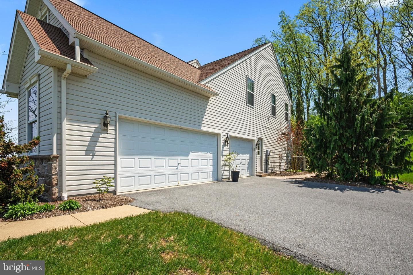 304 Herington Drive photo 71