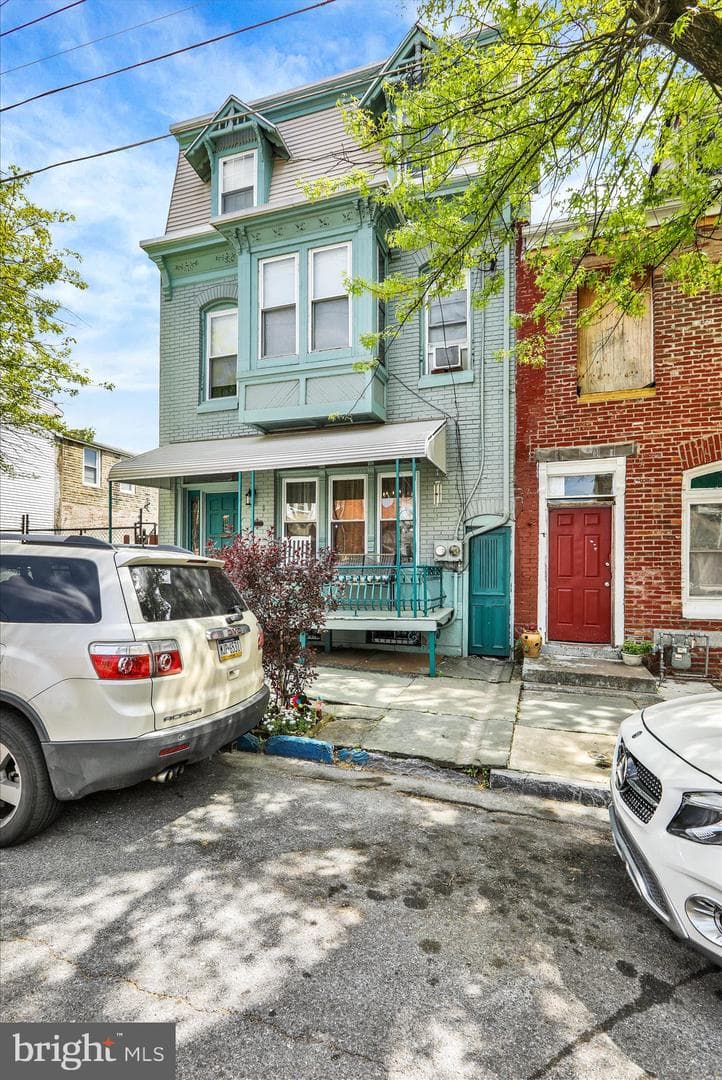 407 S 7th Street photo 4