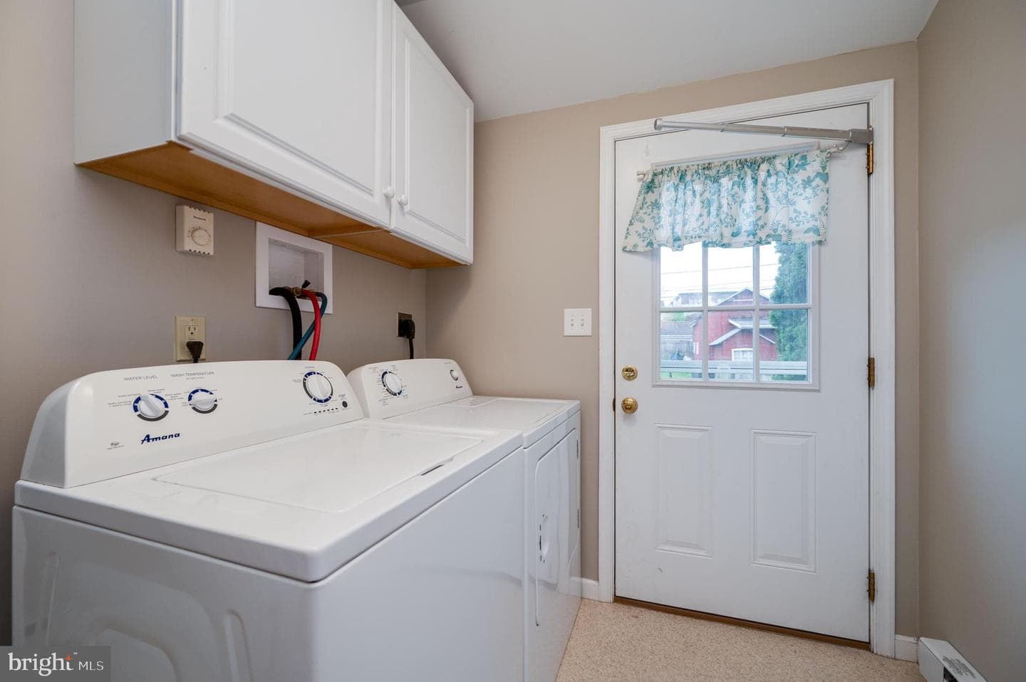 16 E Washington Street photo 23