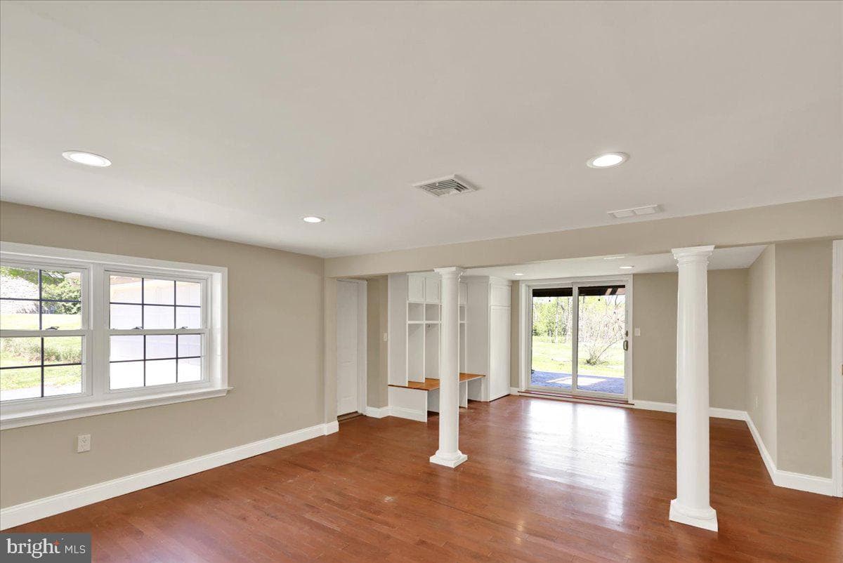 2236 Hopewell Road photo 5