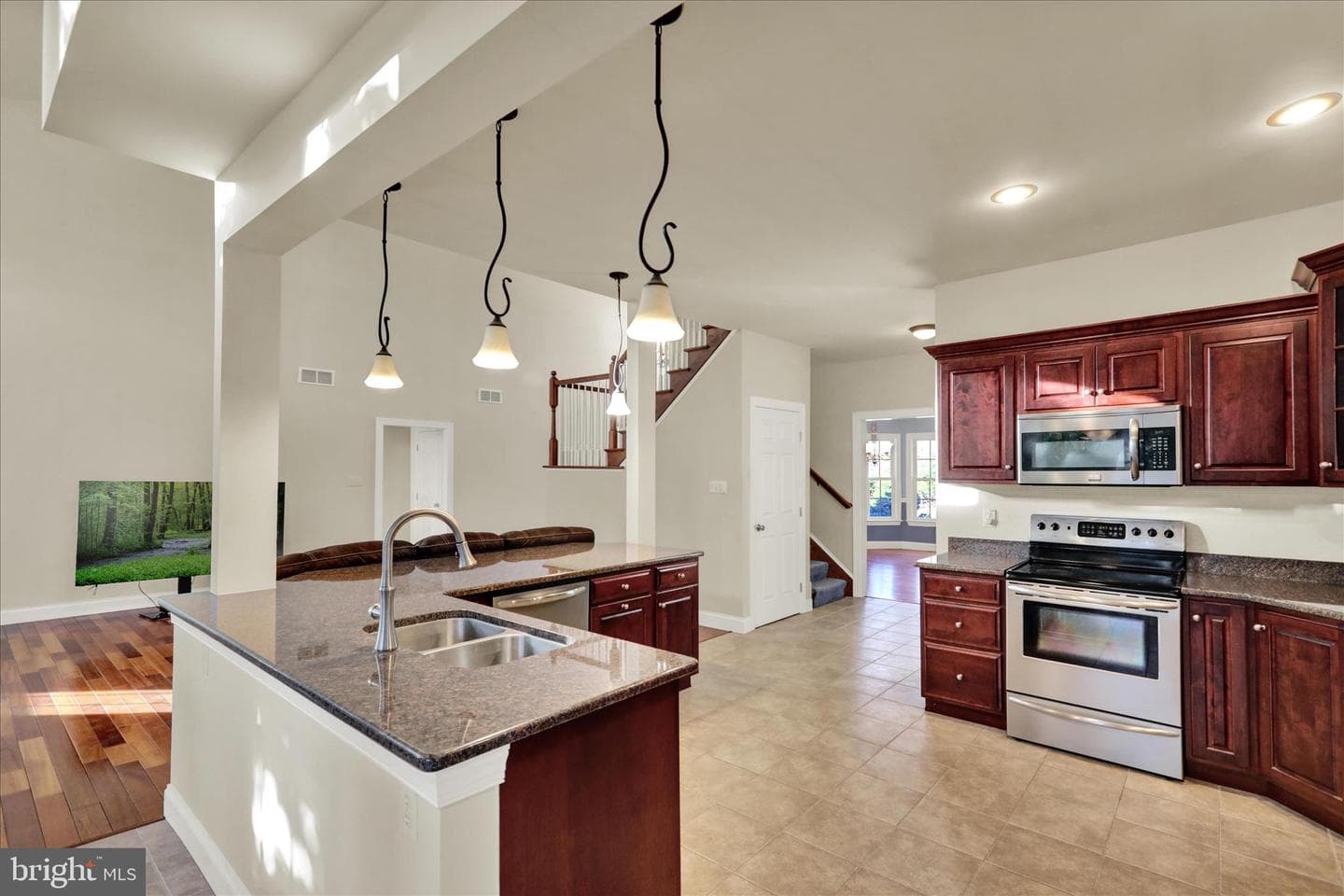 46 Augusta Lane photo 8