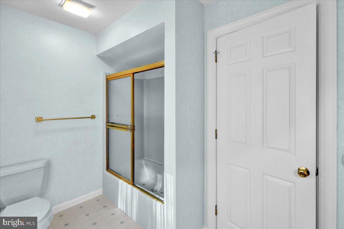 34 Hessian Boulevard photo 51