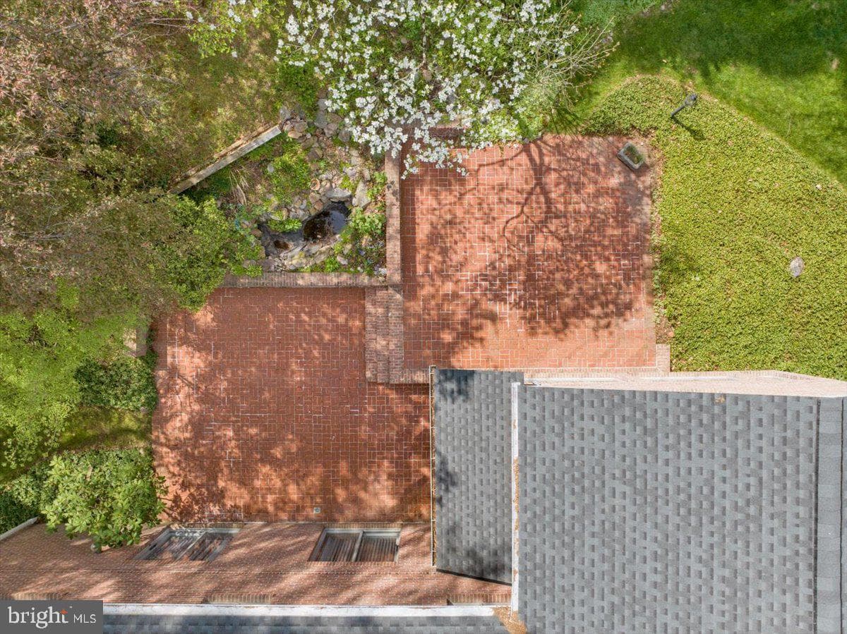 34 Hessian Boulevard photo 67