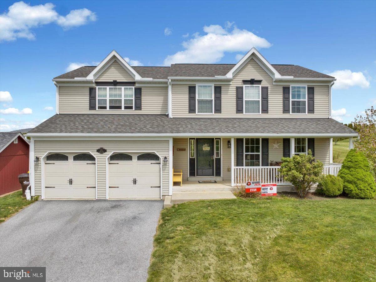221 Oval Drive photo 2