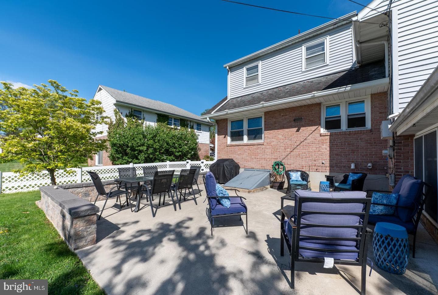 324 Holland Street photo 65