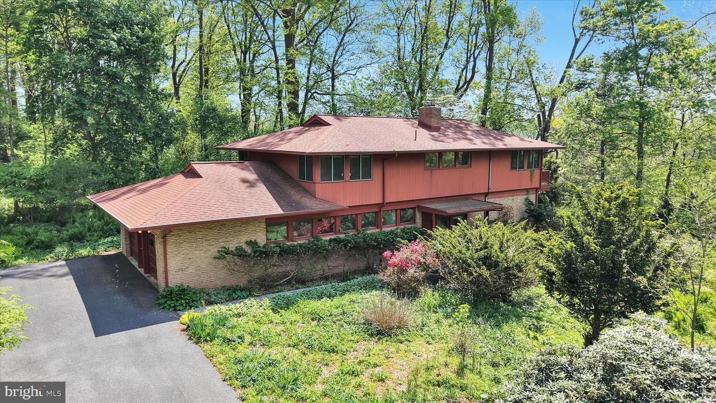 40 Devon Drive photo 1