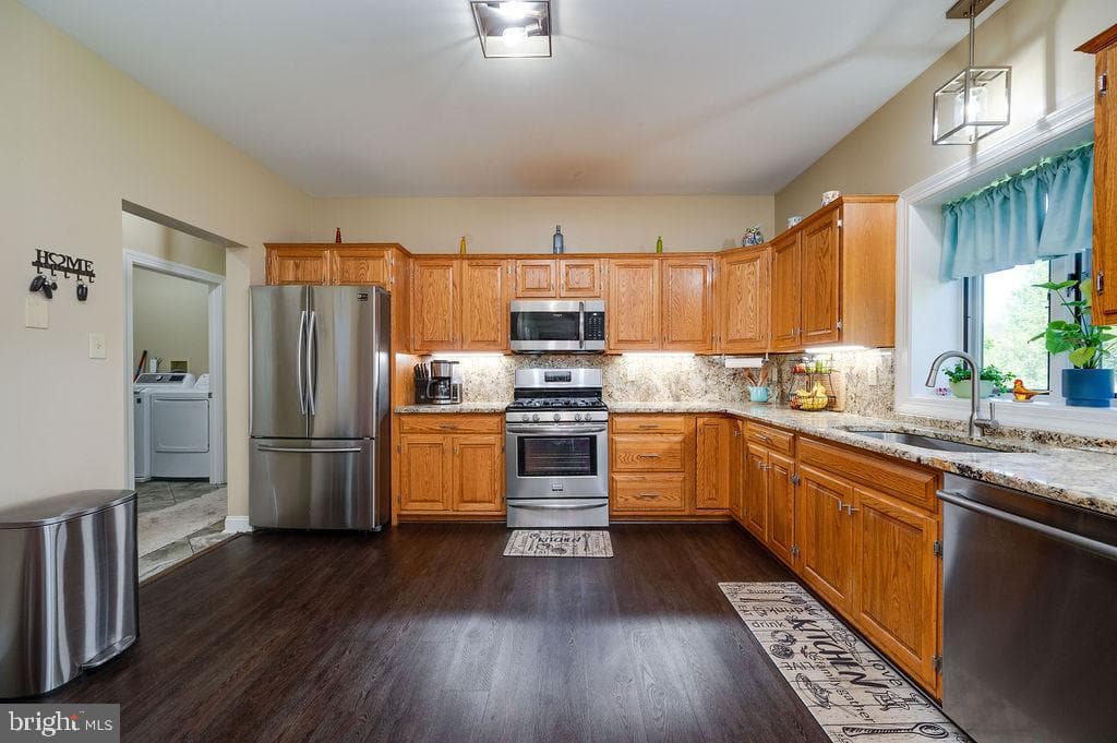 24 Sycamore Drive photo 17