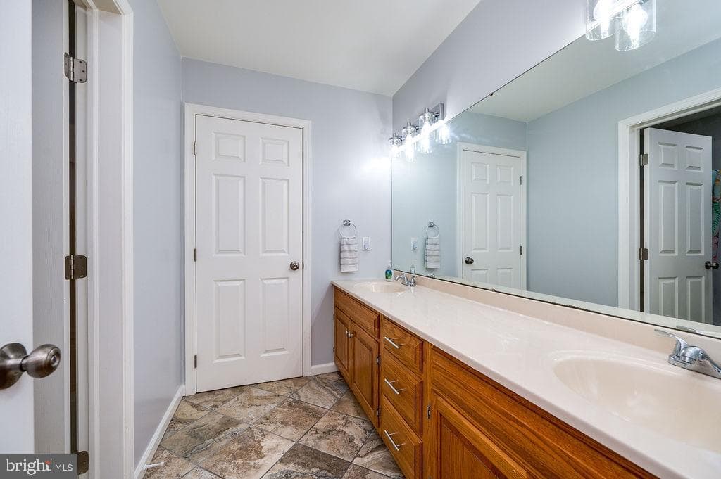 24 Sycamore Drive photo 33