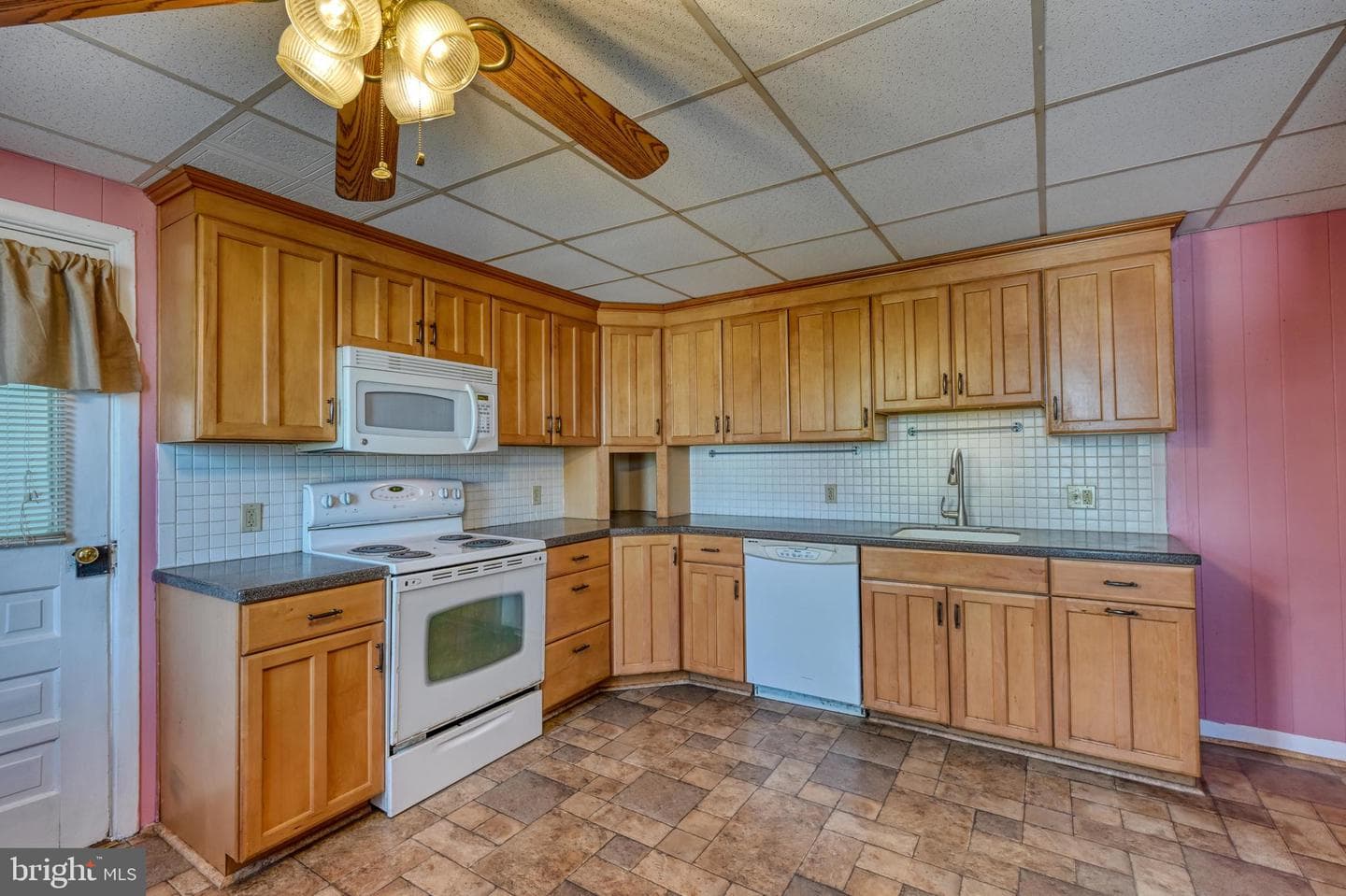 104 N Maple Street photo 5