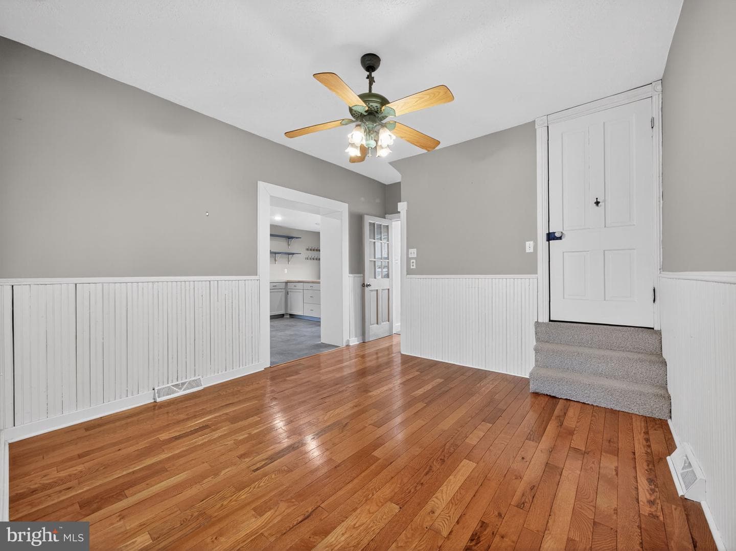 32 E Franklin Street photo 20