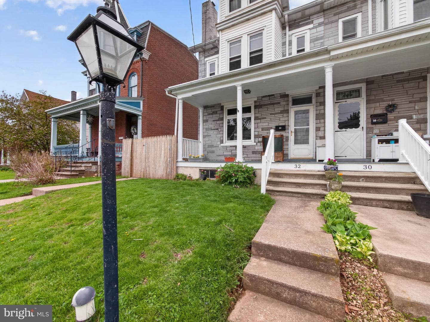 32 E Franklin Street photo 5