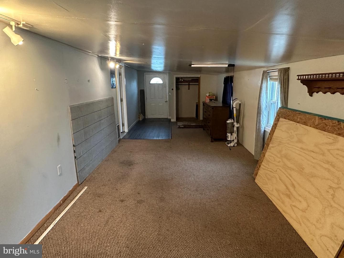 12 Roth Ave photo 12