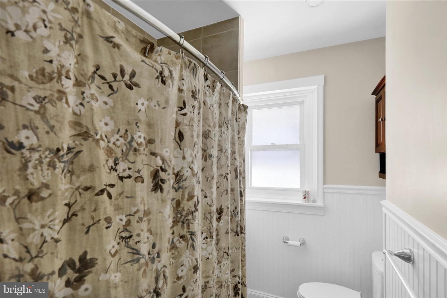 106 Reading Avenue photo 16