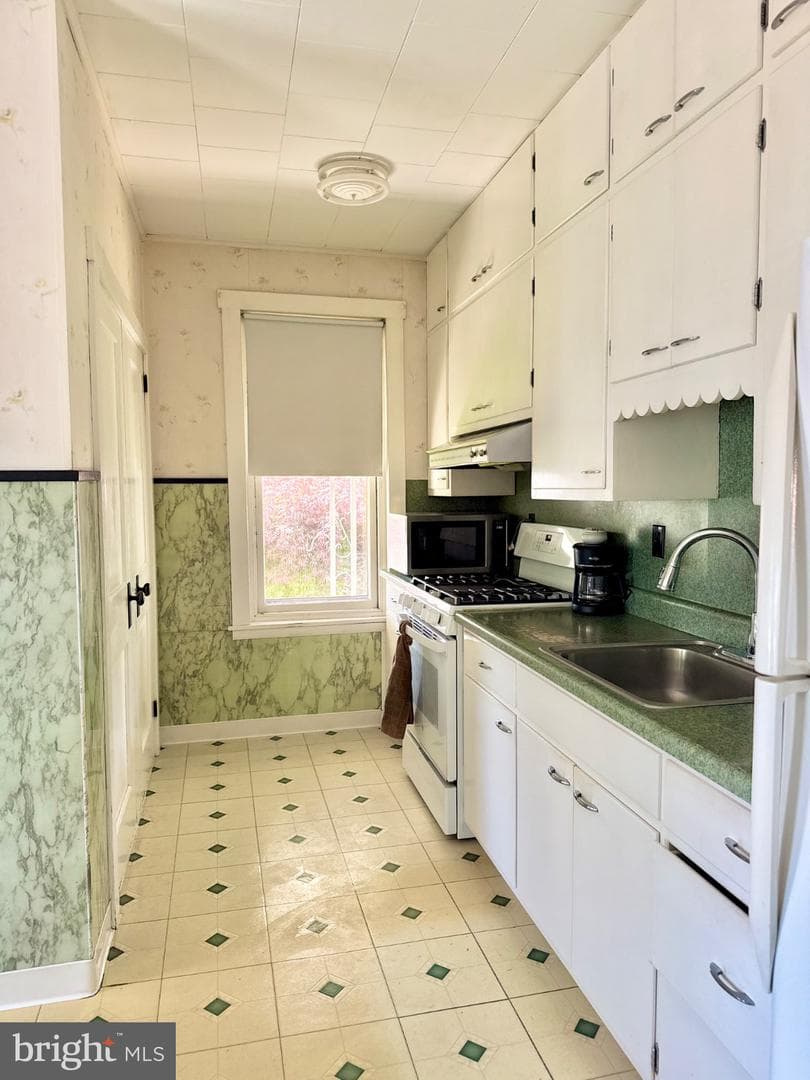 3416 Montclare Street photo 8