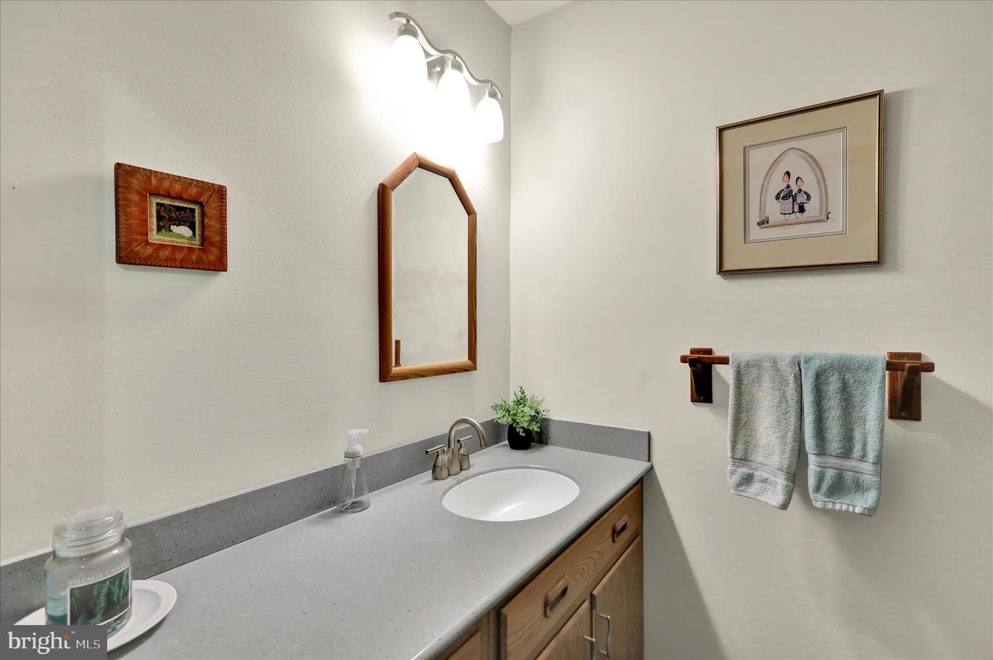 637 Scenic Drive photo 23