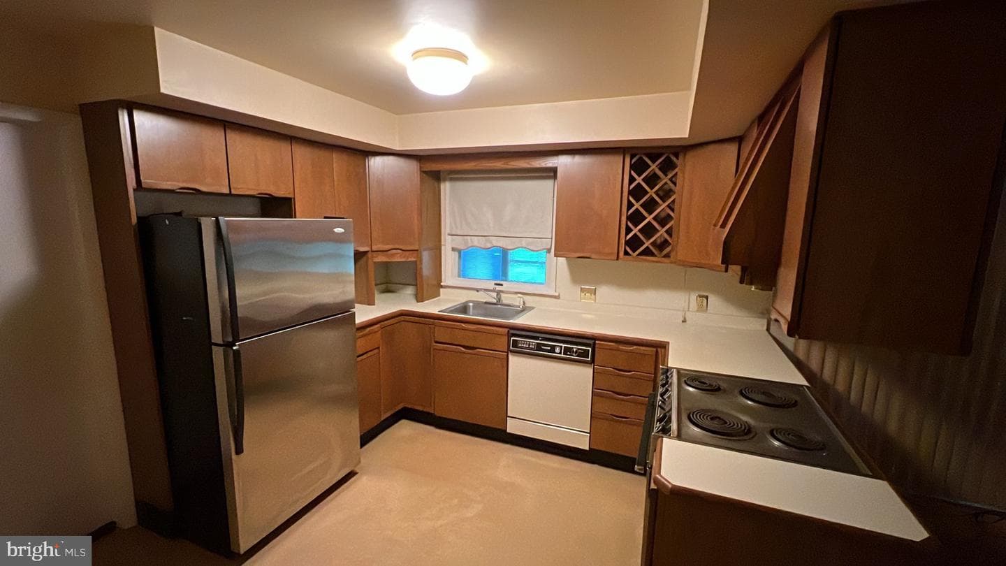 56 N Oneil Street photo 4