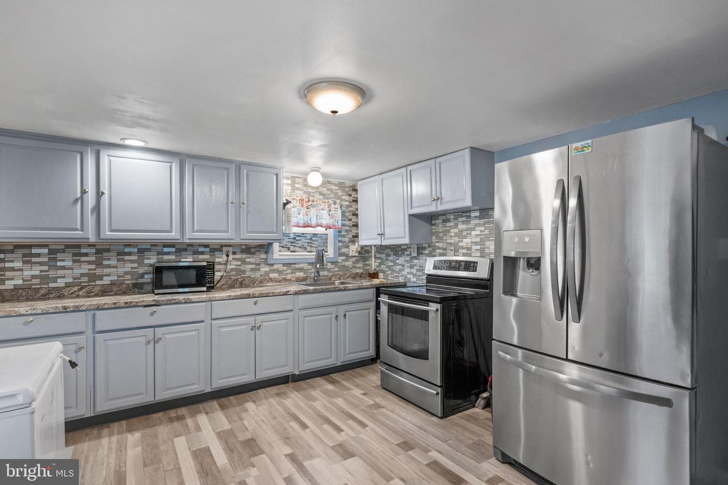 128 John Avenue photo 3