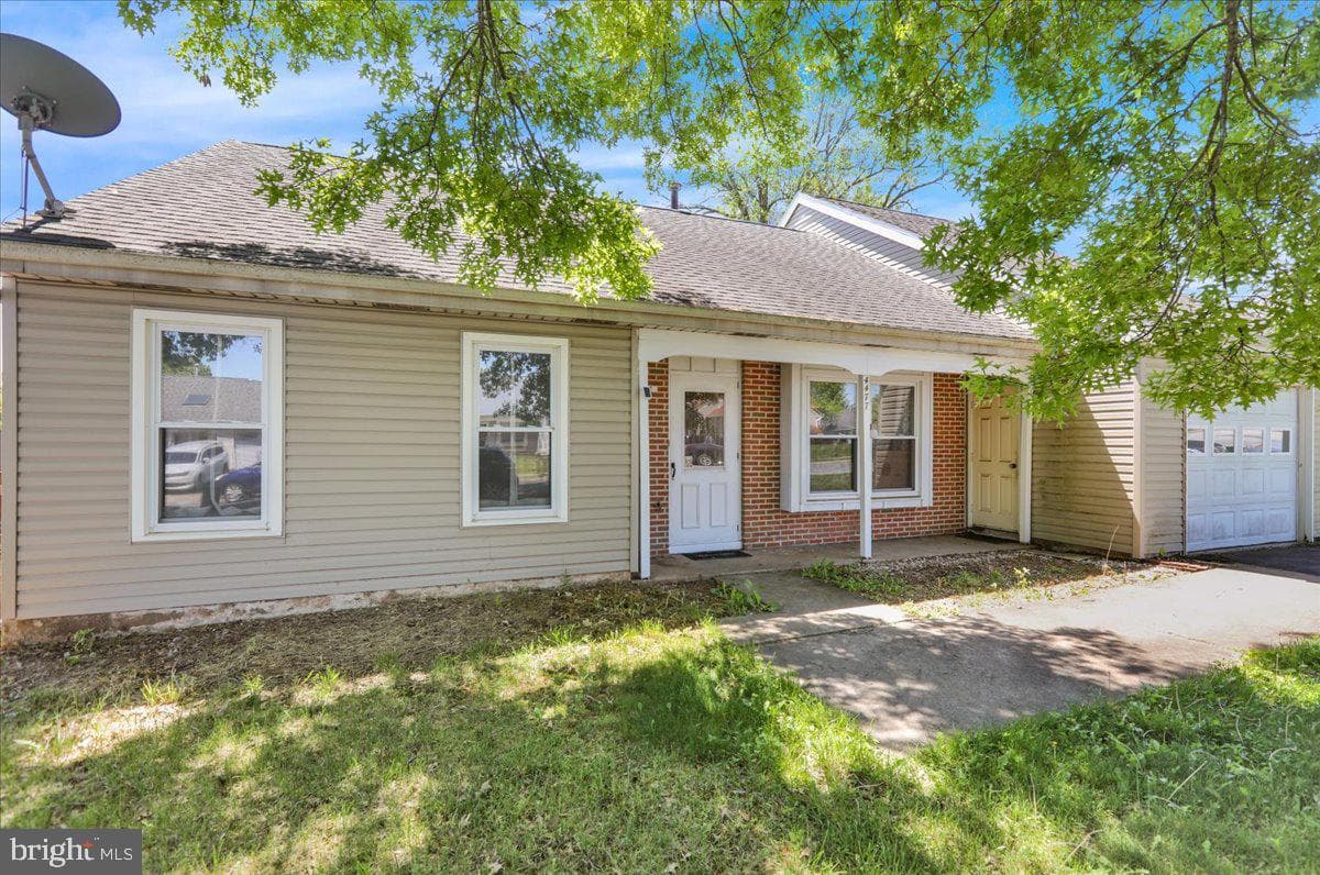 4477 Pheasant Run photo 2