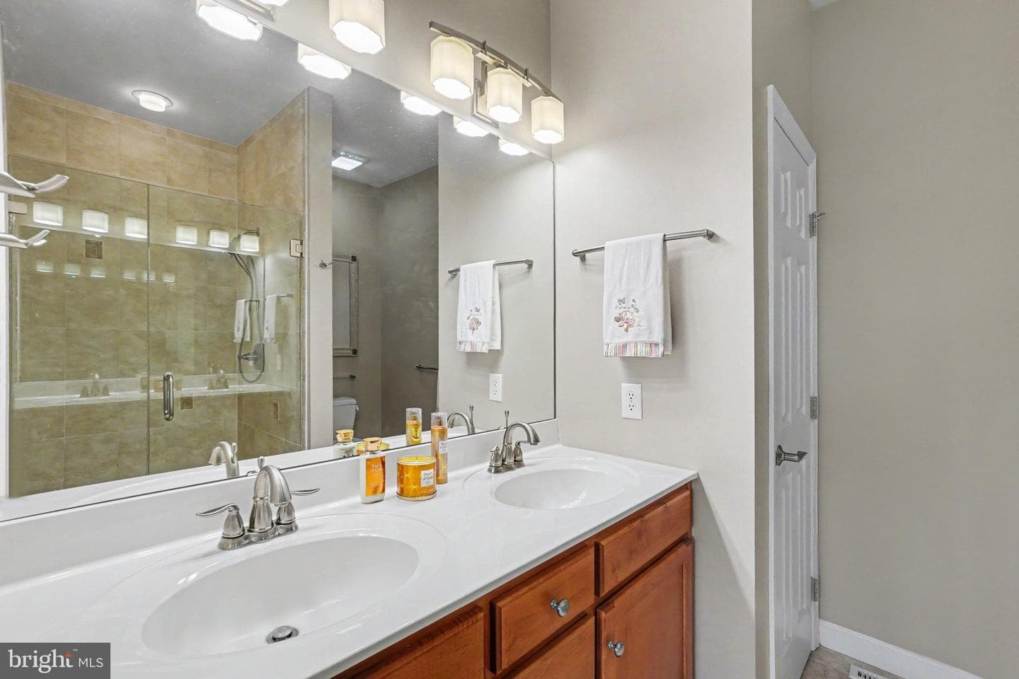 403 Westbury Drive photo 13