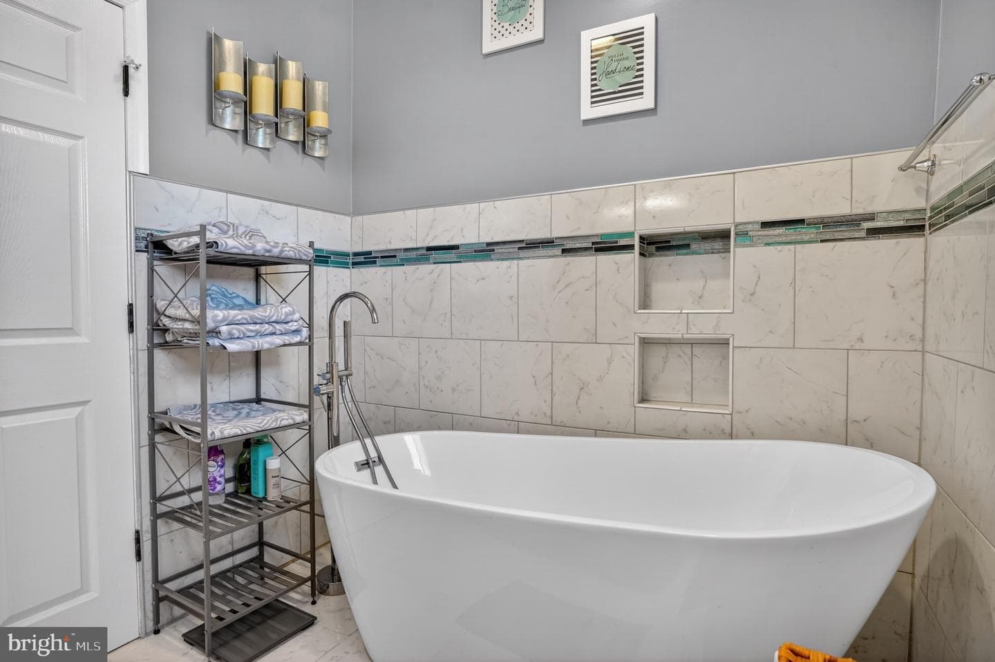 519 Carsonia Avenue photo 40