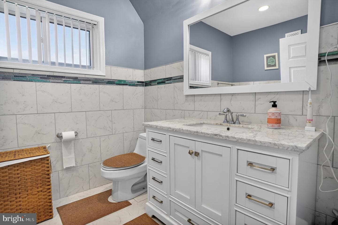 519 Carsonia Avenue photo 42