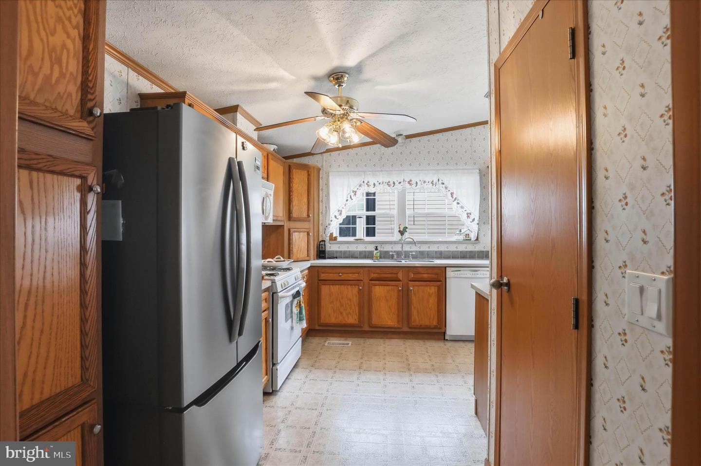 430 Cedar Lane photo 11